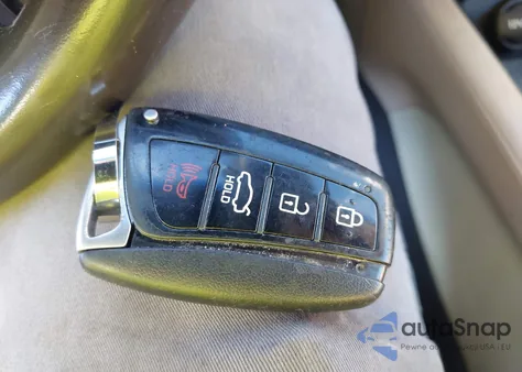 2015 Hyundai Genesis 3.8 z USA, uszkodzony, nr VIN KMHGN4JEXFU015149